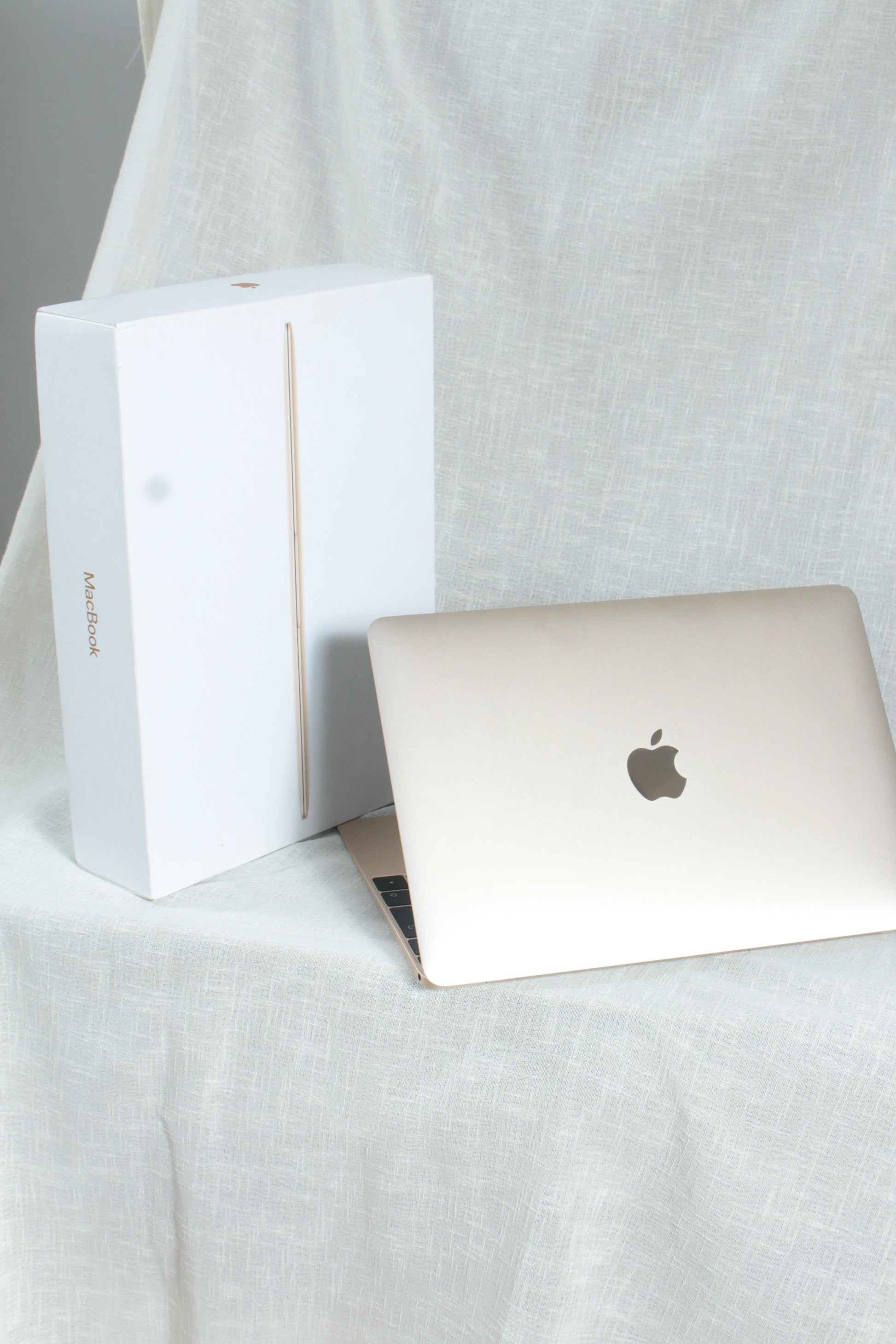 MacBook Air 2019 12” 8/256 Intel M3 2 Cores | Intel HD Graphics 615 1536mb