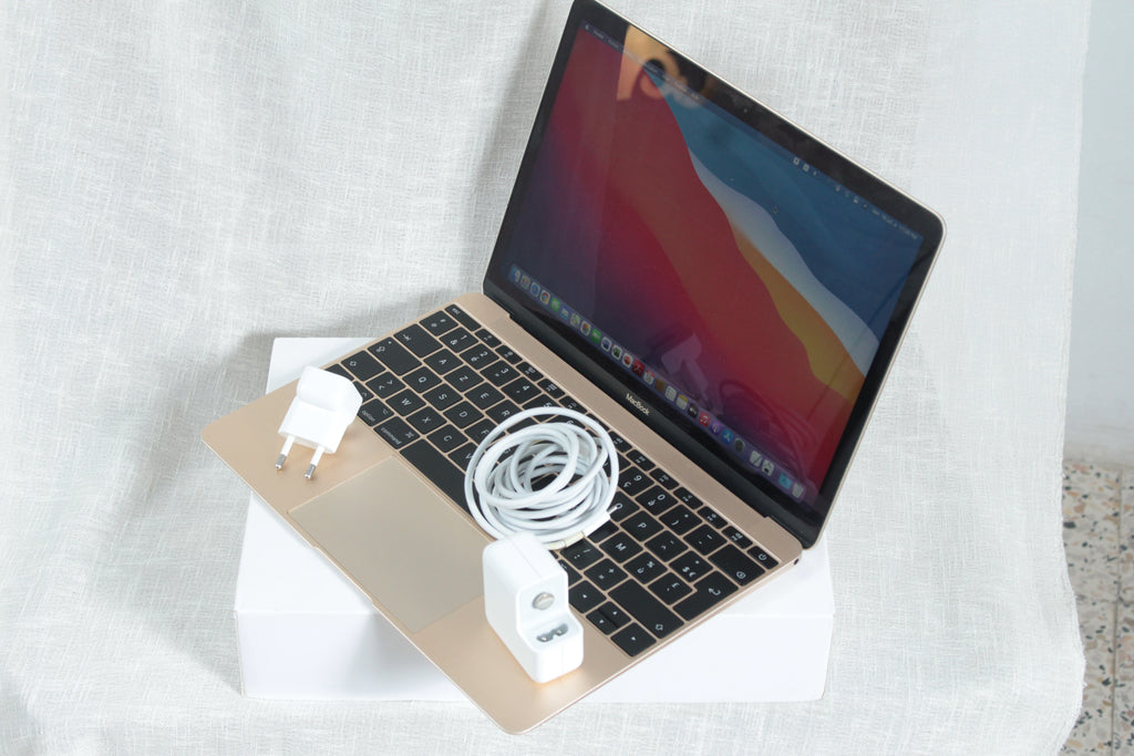 MacBook Air 2019 12” 8/256 Intel M3 2 Cores | Intel HD Graphics 615 1536mb