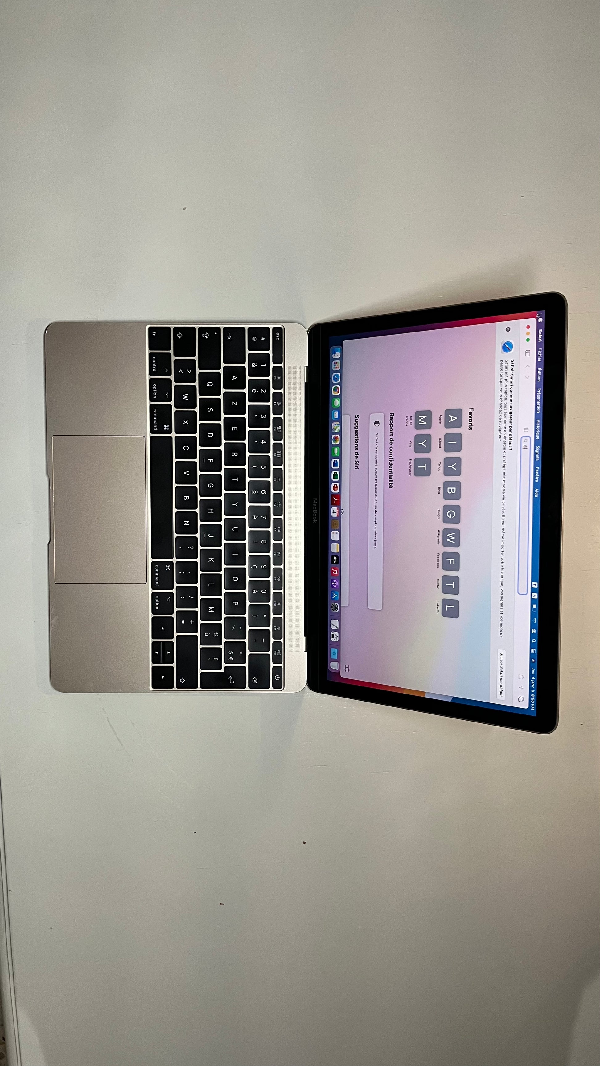MacBook Air 2019 12” 8/256 Intel M3 2 Cores | Intel HD Graphics 615 1536mb