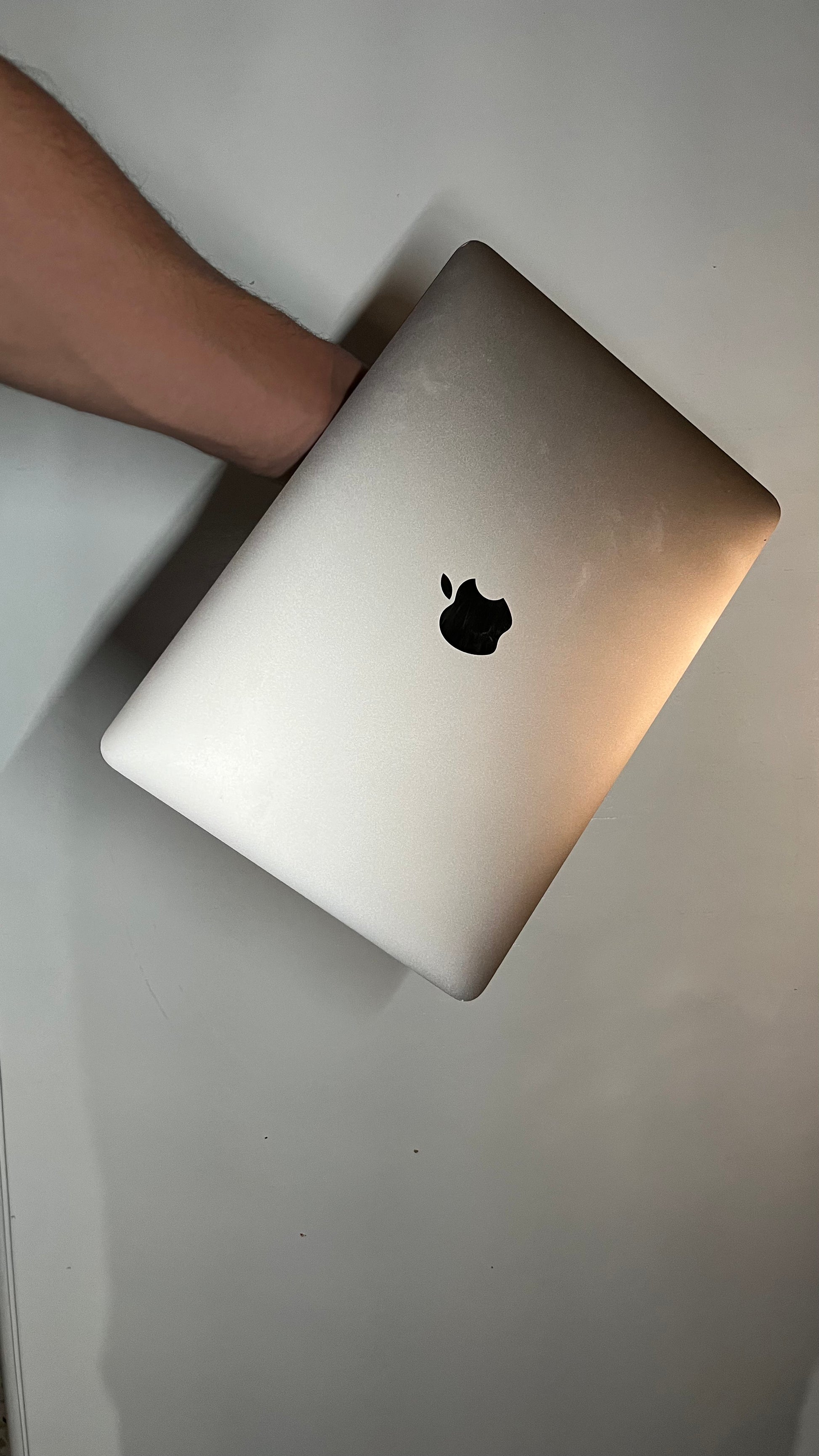 MacBook Air 2019 12” 8/256 Intel M3 2 Cores | Intel HD Graphics 615 1536mb