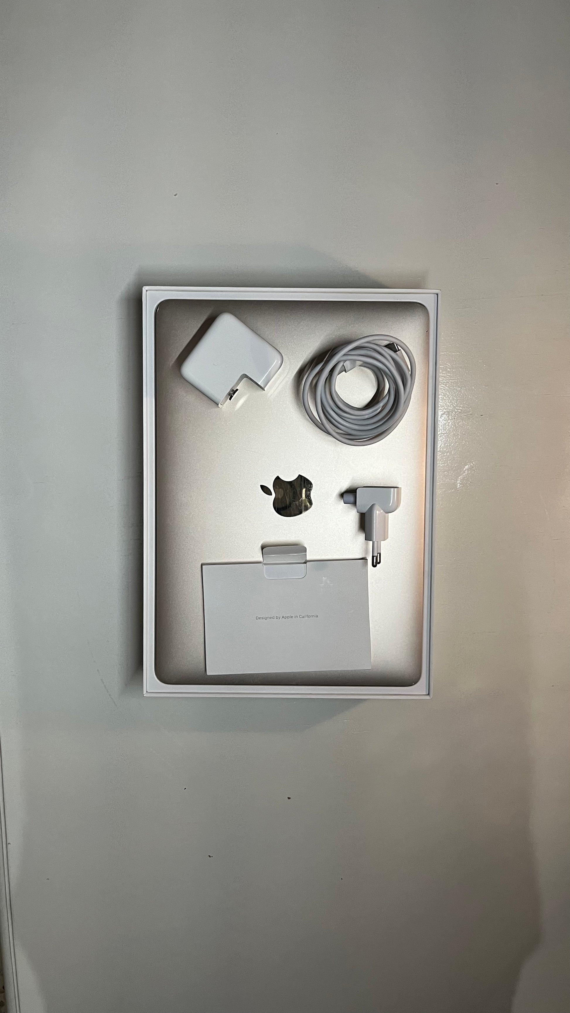 MacBook Air 2019 12” 8/256 Intel M3 2 Cores | Intel HD Graphics 615 1536mb