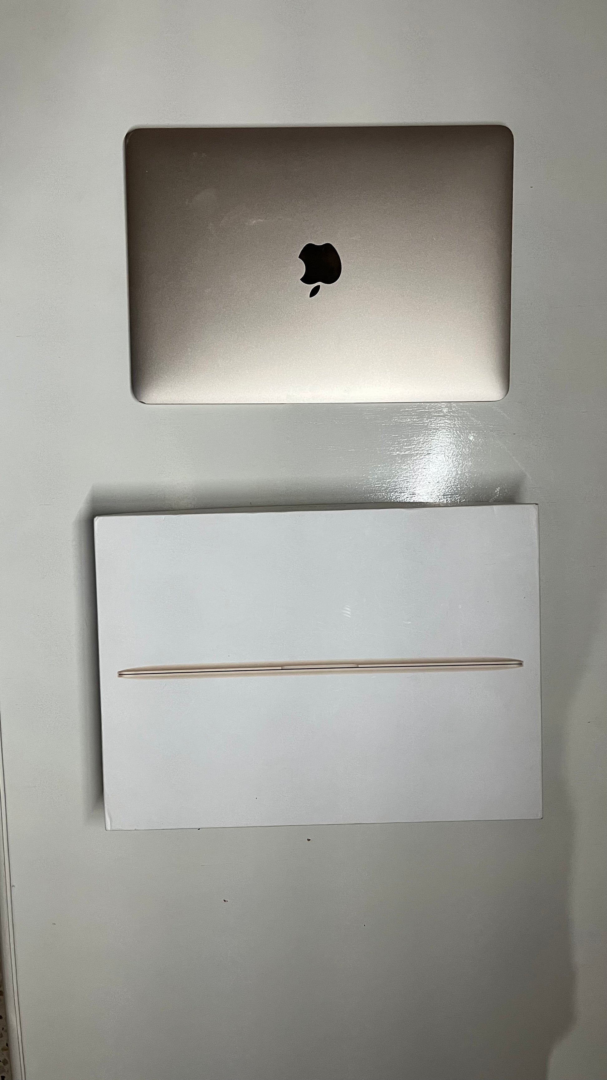 MacBook Air 2019 12” 8/256 Intel M3 2 Cores | Intel HD Graphics 615 1536mb